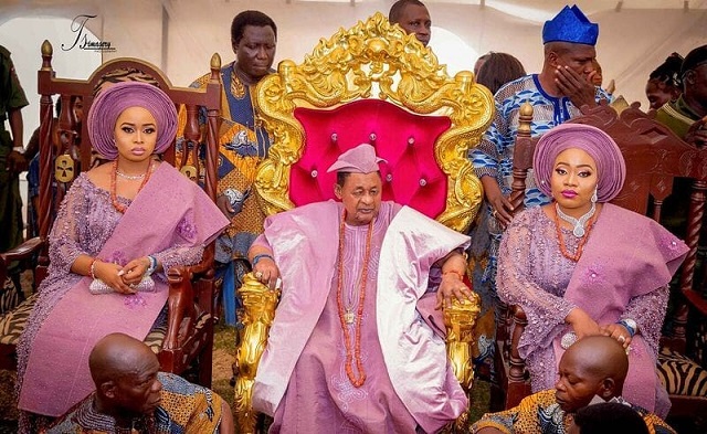 Alaafin-of-Oyo-Lamidi-Adeyemi 2.jpg